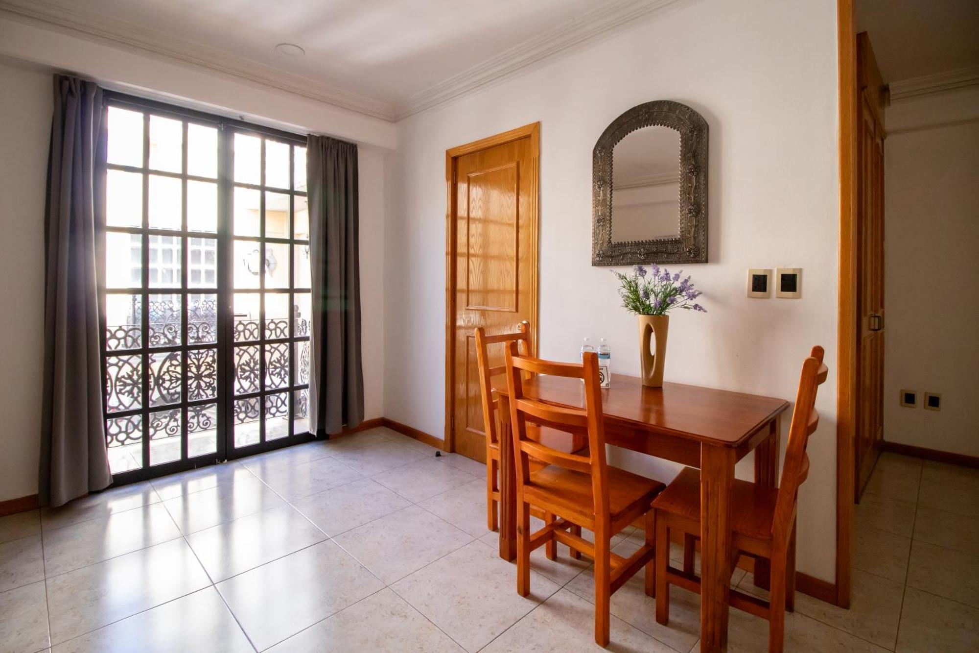 Suites Sevilla Puebla Buitenkant foto