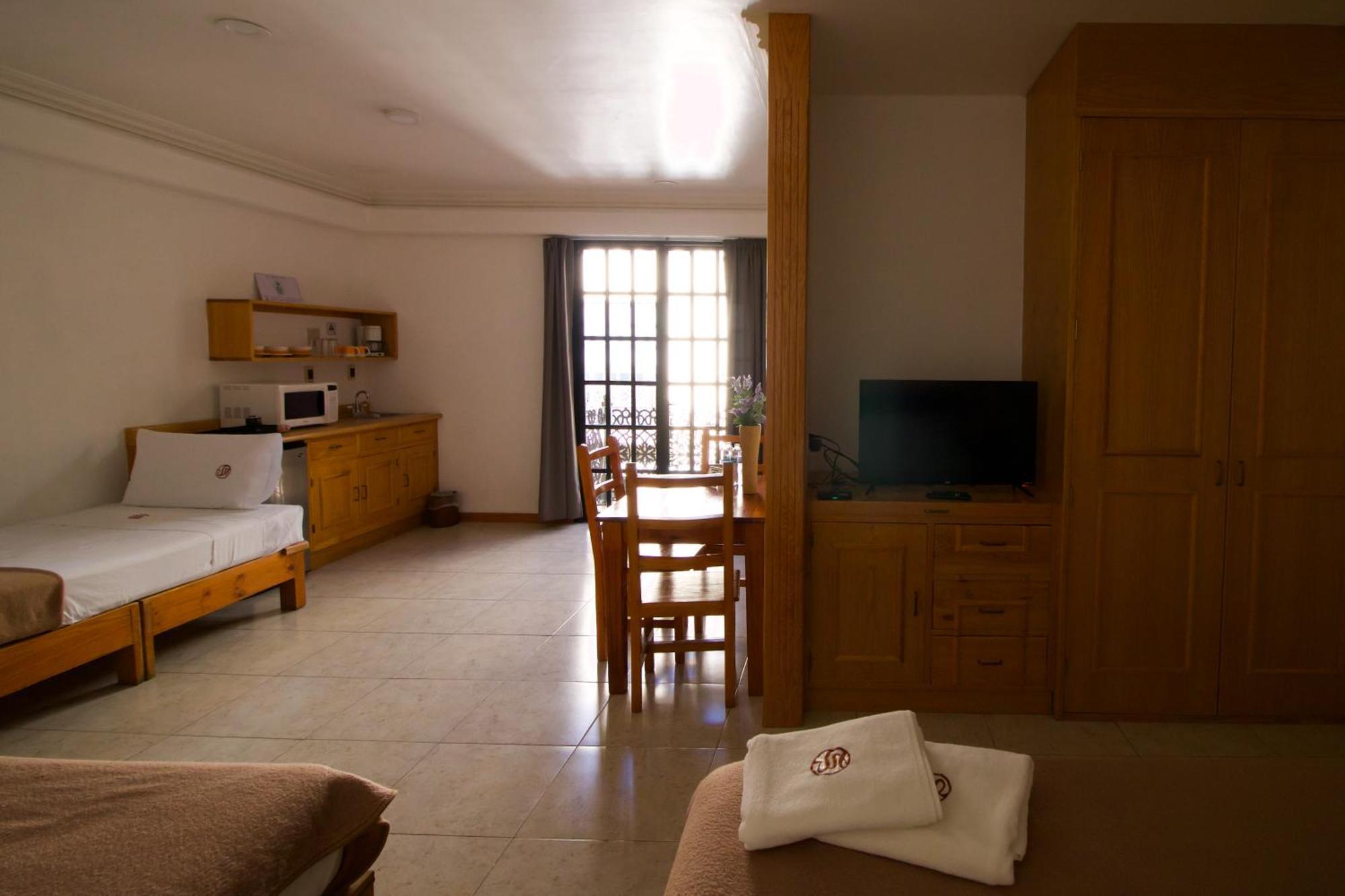 Suites Sevilla Puebla Buitenkant foto