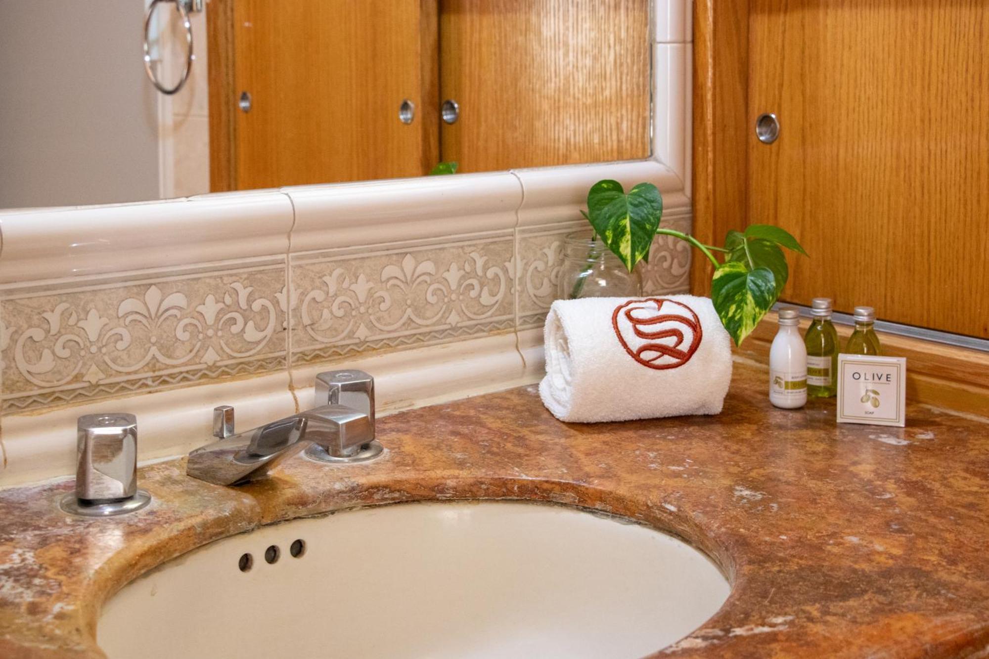 Suites Sevilla Puebla Buitenkant foto
