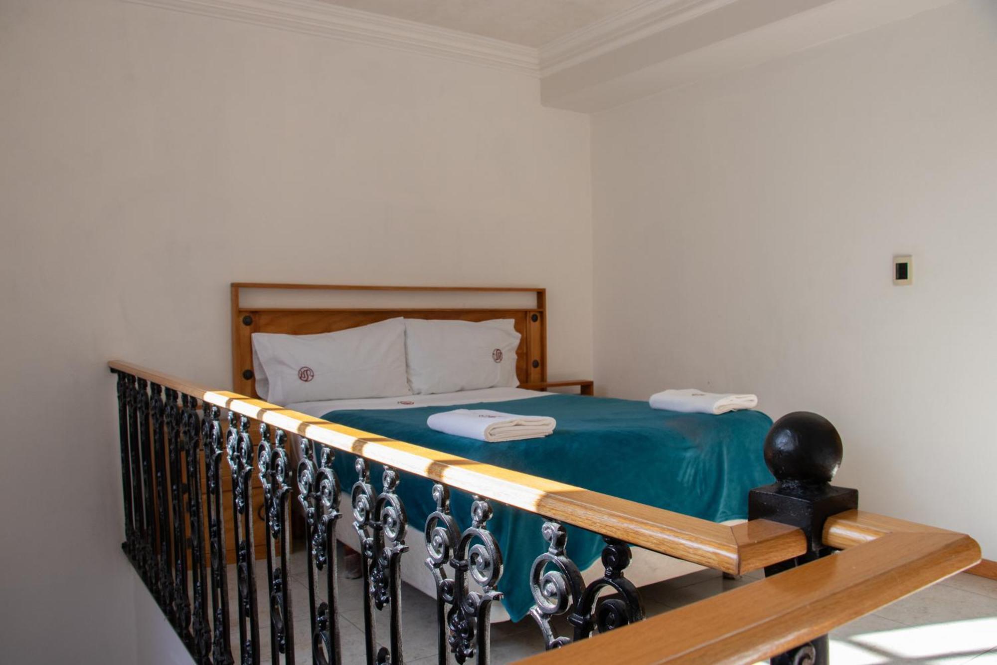 Suites Sevilla Puebla Buitenkant foto