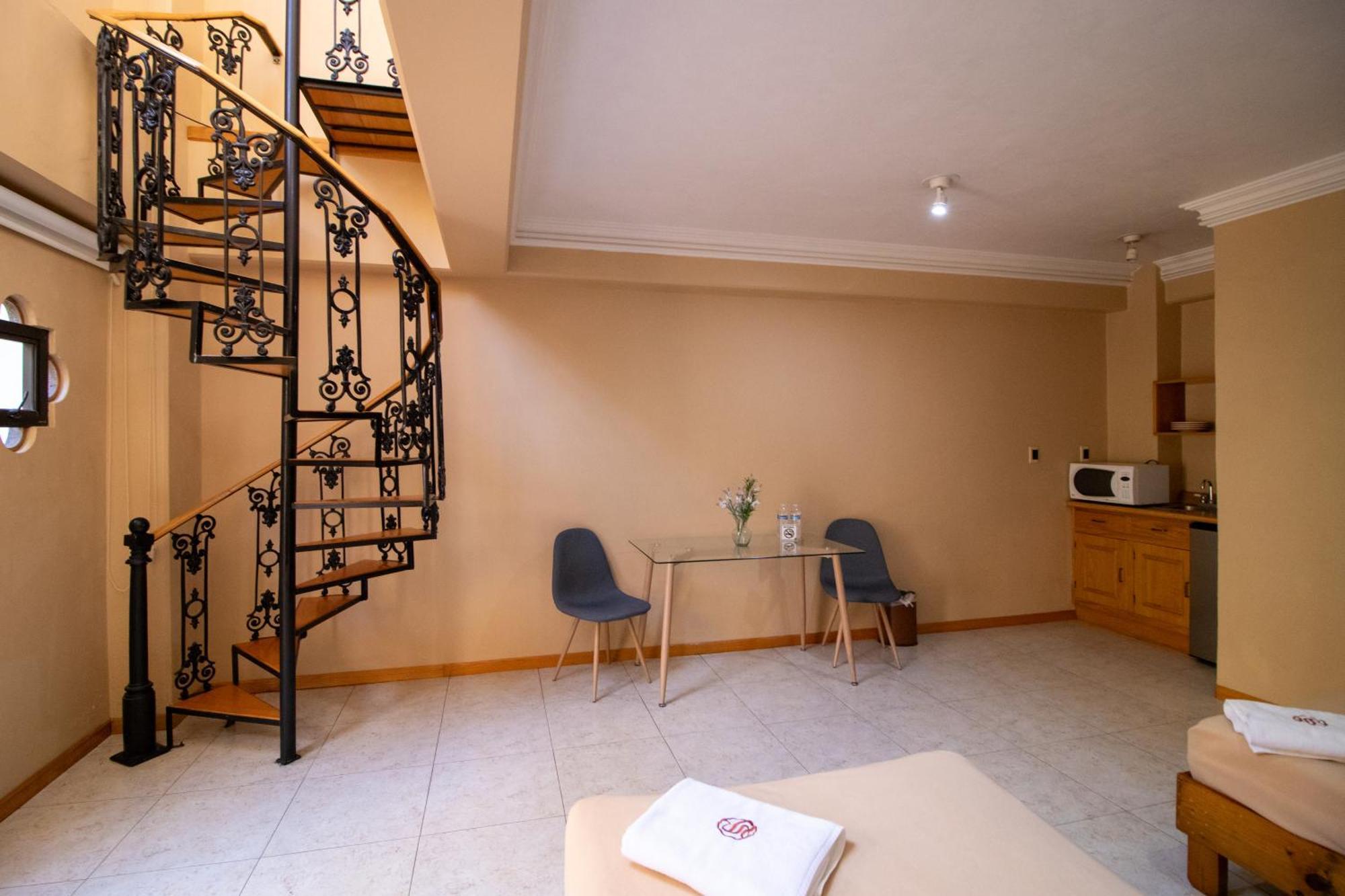 Suites Sevilla Puebla Buitenkant foto