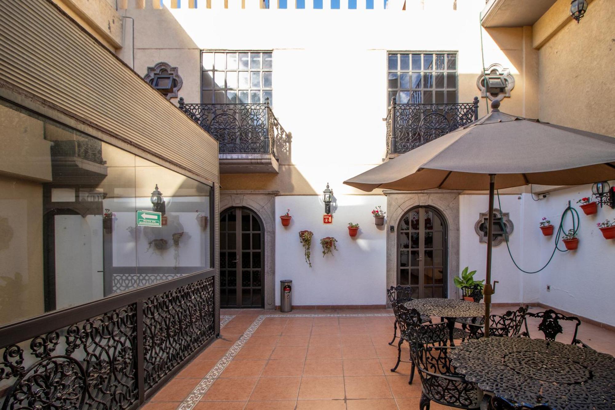 Suites Sevilla Puebla Buitenkant foto