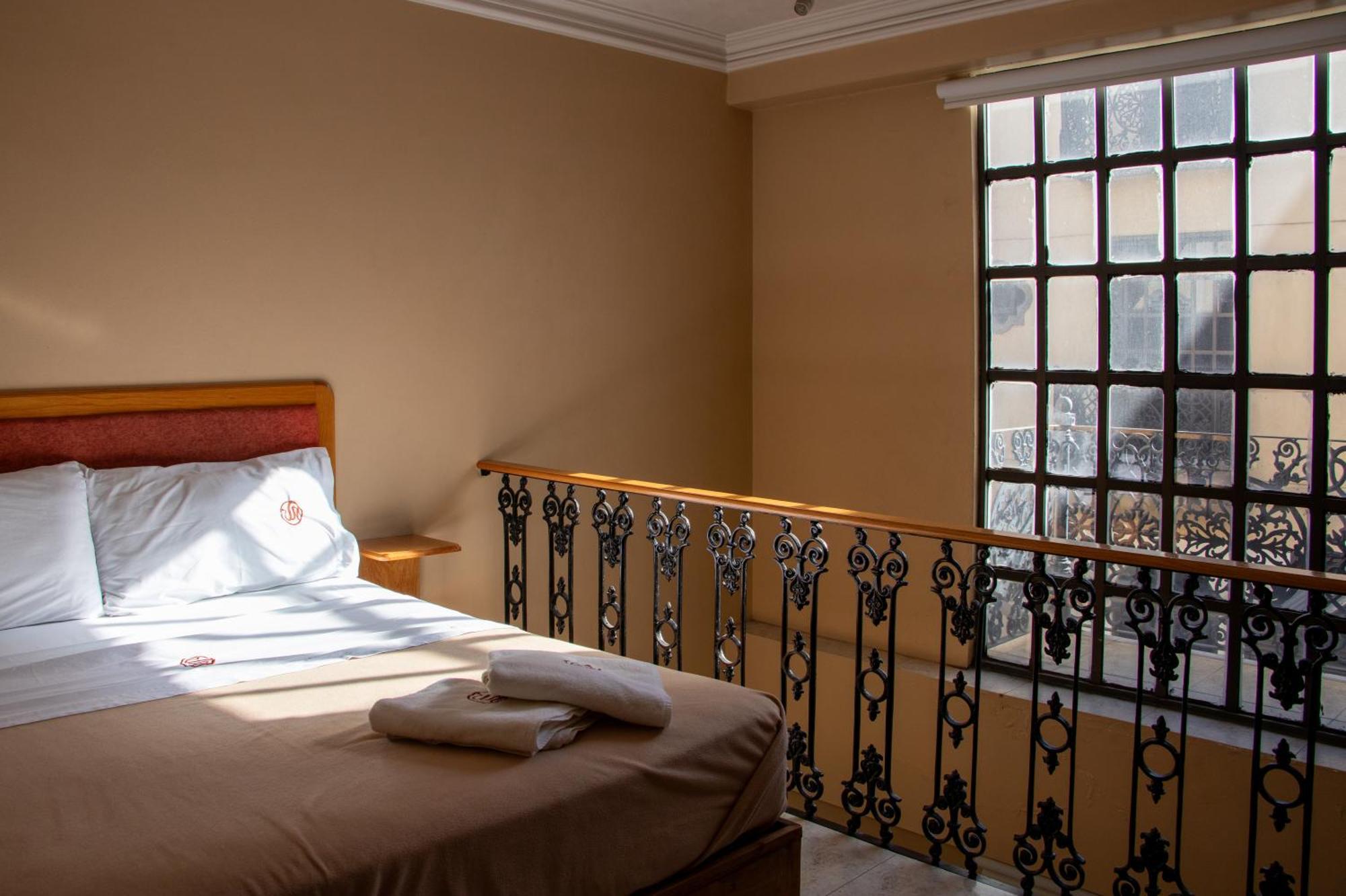 Suites Sevilla Puebla Buitenkant foto