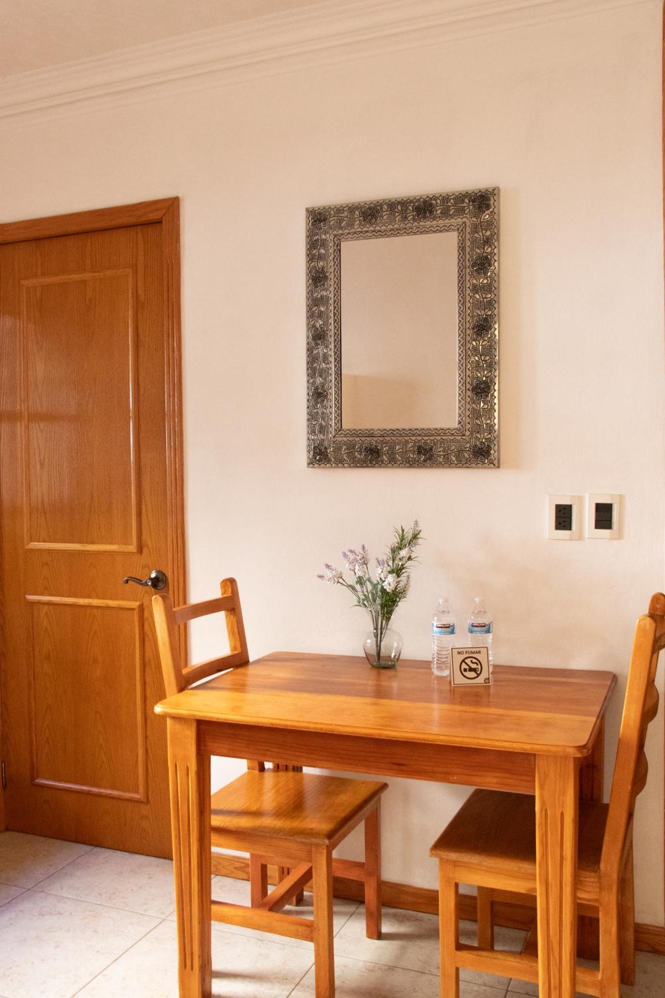 Suites Sevilla Puebla Buitenkant foto