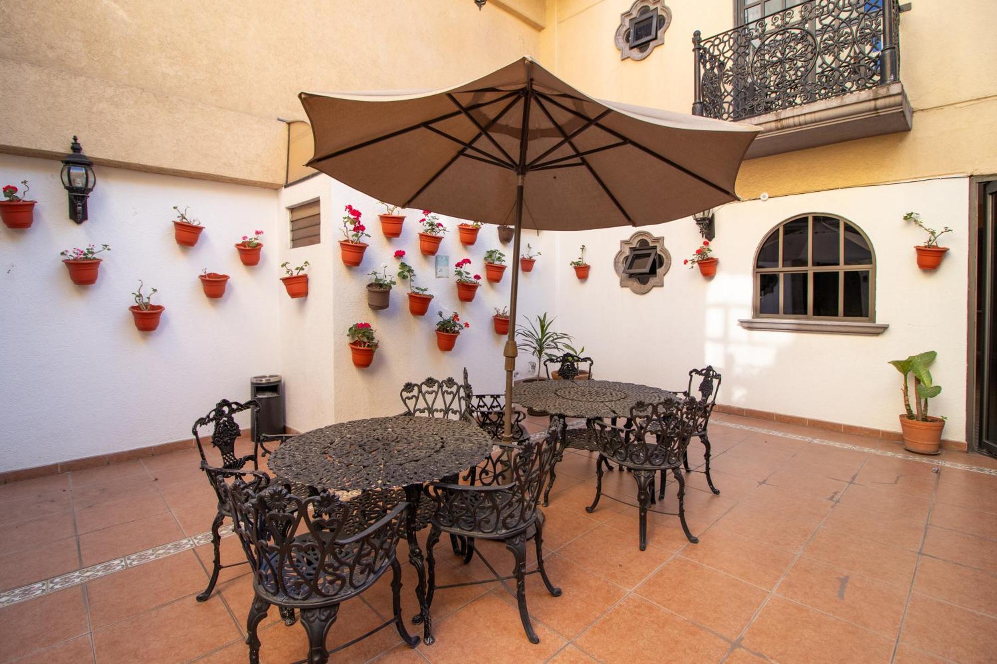 Suites Sevilla Puebla Buitenkant foto